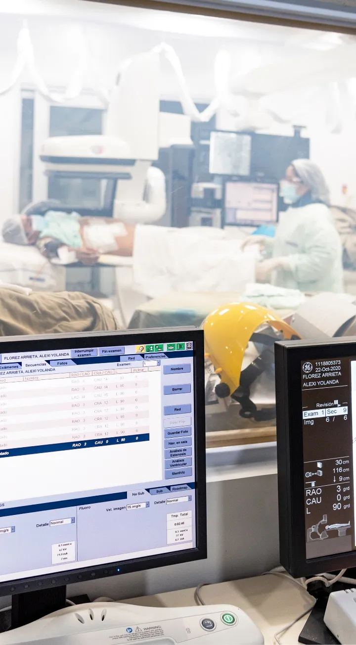 Médicos realizan cirugía de tórax en la Clínica Iberoamérica en Barranquilla